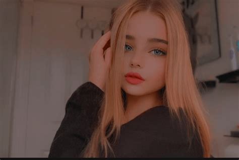 Compilation of teen girls giving blowjobs .